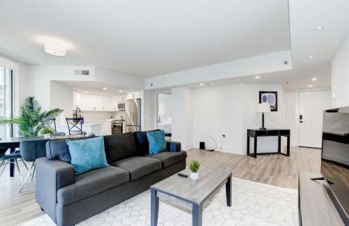 2BR Urban Oasis DC Access with Lux Comforts - Foto 14