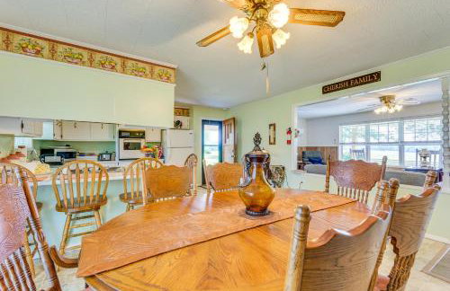 Delaware Vacation Rental Walk to Lake Dardanelle! - Foto 8