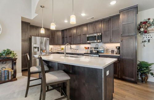 Serene Retreat With Hot Tub, Sauna, Pool & Gym - Foto 14