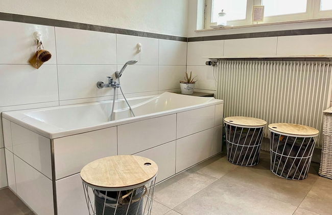 Charming Holiday Home With Garden - Foto 19