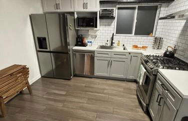 The Honey Bear Cabin Jacuzzi EV Friendly Renovated - Foto 40