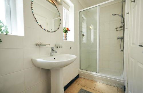 Cliff Haven "Dogs go free" - Photo 16