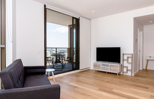 New 2 Bedroom Darling Harbor Apartment - Photo 8