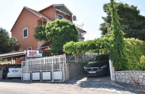 Apartments 2M - Photo 1