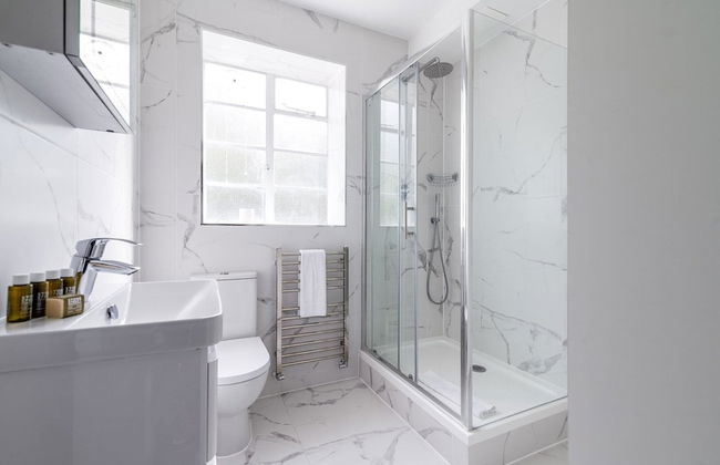 Stylish Kings Cross Flat - Photo 16