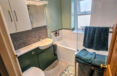 Large 3 bedroom home in the heart of Bingley - Foto 27