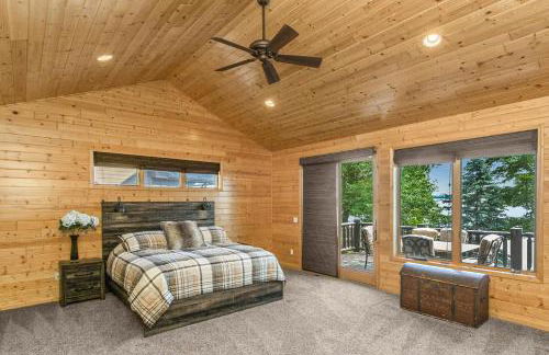 Spa Luxury in an Expansive Cabin Escape! - Photo 8