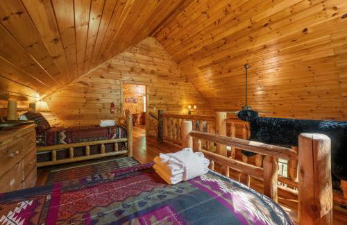 A Creek Runs Thru It - Secluded Waterfront Cabin - Foto 31