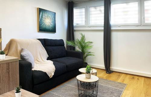 HOMEY TINY - Chambre privée - Située en Hyper-centre - Disney Plus et Wifi inclus - Sans SDB - Proche de Genève et des transports en commun - Foto 17