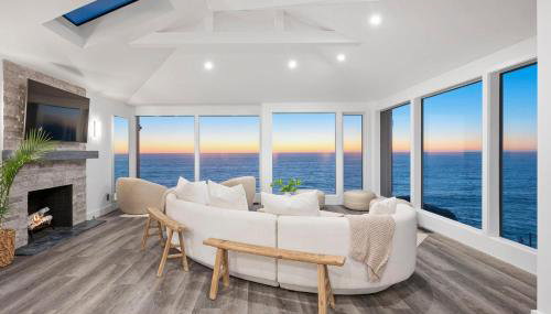 Distinguished Oceanfront Point Estate with Iconic Beach Mountain Vistas - Foto 4