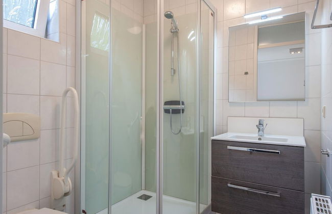 Restyled House with 5 Bathrooms near Vrachelse Heide - Foto 11