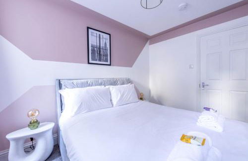 Luxury Breakfast at Tiffany's with FREE PARKING by Prescott Apartments - Foto 14