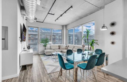 Chic 2BR Getaway Walk to Breweries and Art Walk - Photo 13