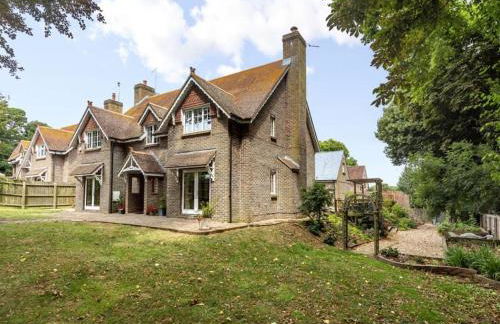 Large coastal cottage, private indoor pool, hut tub, sauna and steam pod - Photo 28