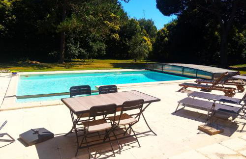 L'échappée du Canal - Piscine - Cheminée - Clim - Parking privé gratuit - 8 personnes - 3 chambres - Parc - Foto 5