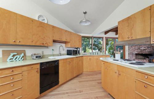 The Riverfront Retreat-Woods Landing - Foto 31