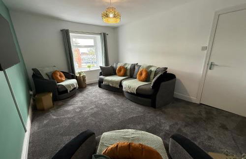 Duke's Retreat - 4 BR Sleeps 8 Ideal 4 Contractors - Foto 16