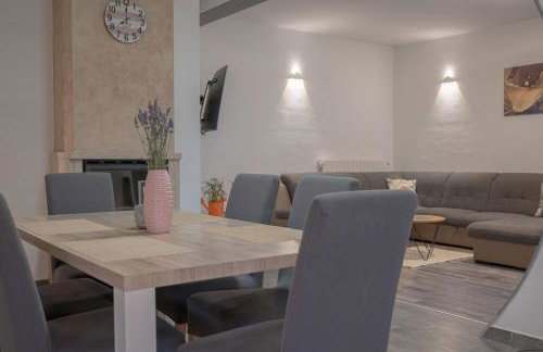 Poolside Holiday House - Foto 47