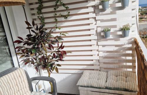 Apartamento con vistas al mar y montaña - Piscina - Foto 25