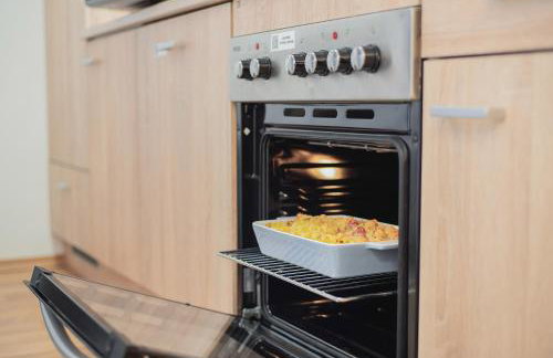 FEWO-LAVEES moderne zentrale FeWo nahe OMV Wacker Kliniken Burg -Eigener Eingang-Schlüsselloser Check in - Foto 29