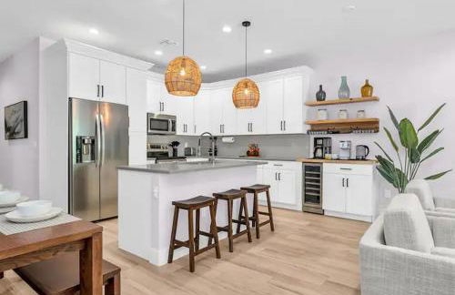 Opulence & Serenity at Our Luxury Home in Jupiter! - Photo 28