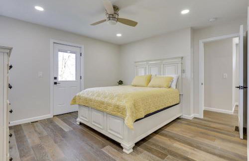 Renovated Family Home on Providence River! - Foto 14