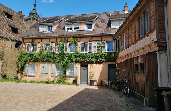 La Cour de Berthe Est - Foto 1