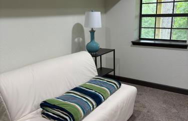 Modern Mountainside Cabin - Photo 17