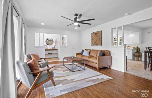 Creekside Oasis - 5BR Retreat with Pool & Hot Tub - Foto 13