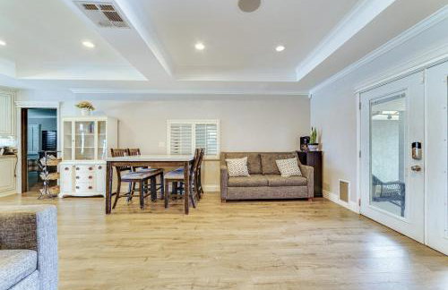 Game Room, Pool! Family Home 25 Mi to Disneyland - Foto 8