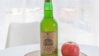 Charming Coastal Apartment Steps from the Beach - Foto 5