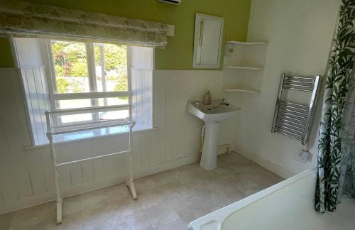 The Old Stables of heritage Tregrehan Garden Cottages on South Coast - Photo 11