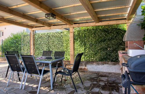 Villa Palma with Grill & Pool - Foto 5