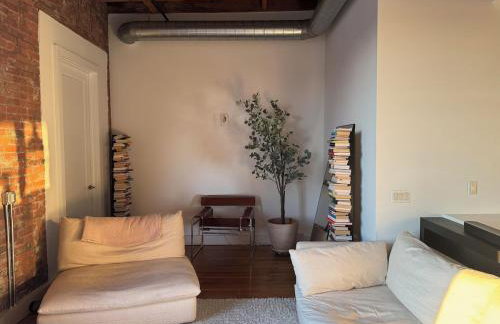 Sky-High Sanctuary Penthouse with Panoramic Views - Foto 8