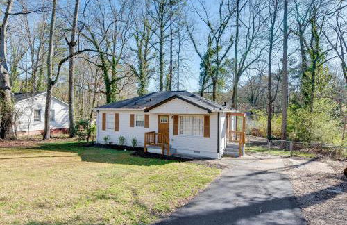 Bring Your Pets! Family Haven with Yard in Mableton - Foto 29