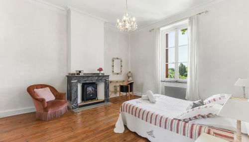 Les Bellevue Cité "3 Apartments, 1 with Garden & Private Parking, Aircon, WiFi, Free Public Car Park, 1 km from Cité" - Foto 4, towels