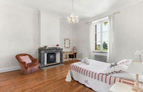 Les Bellevue Cité "3 Apartments, 1 with Garden & Private Parking, Aircon, WiFi, Free Public Car Park, 1 km from Cité" - Foto 4