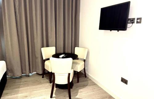 Axiom Park Hotel - Photo 88