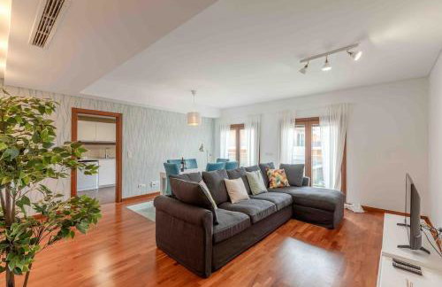 Modern 2 bedroom apt 20 min from city center - Foto 5