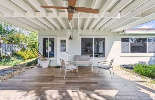 Beach Retreat Downtown Hot Tub - Foto 5