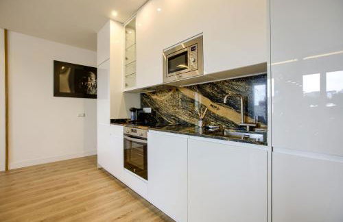 El Cielo: Lujoso Ático en Madrid Centro - Photo 24