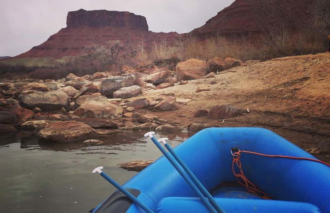 Rafting in the Colorado River - Photo 3