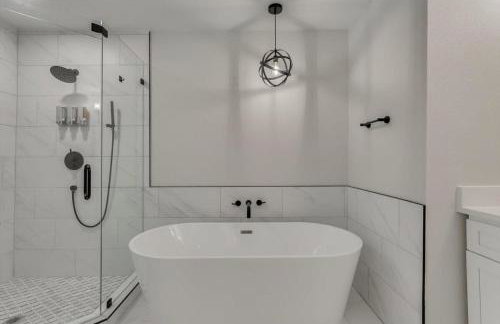 Gorgeous Sunny Home for Big Groups w Private Pool - Foto 28