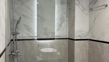 Niarchos Elegant Penthouse - Foto 3, Shower