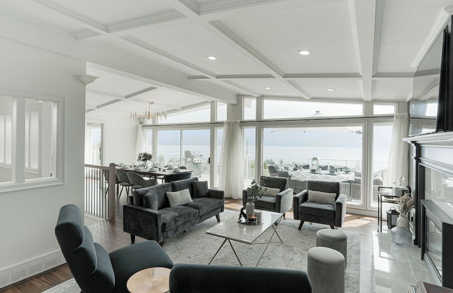 Stunning Views of the Okanagan Lake - Photo 44