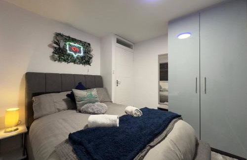 Gorgeous Graceful Getaway w Gazebo - Tylorstown - Foto 17