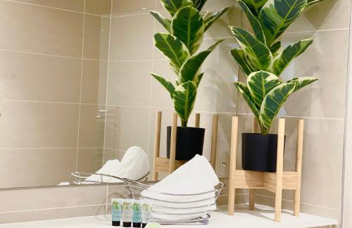 Urban Gateway Spacious Apartment with free parking - Photo 22