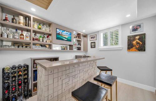 Casa la Miami - Central location Villa with Pool & Gym - Photo 9