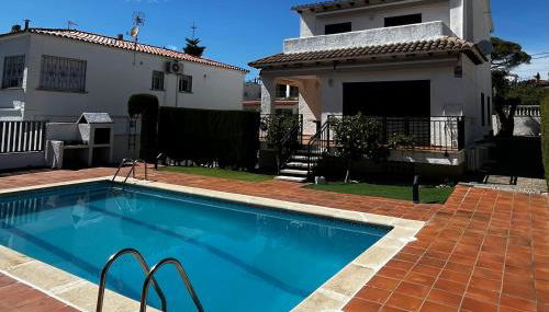 Chalet with private pool - Foto 1