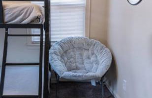 4 Bedroom 2 and a half bath that Sleeps 8 Near it all Ford Telegraph - Foto 16